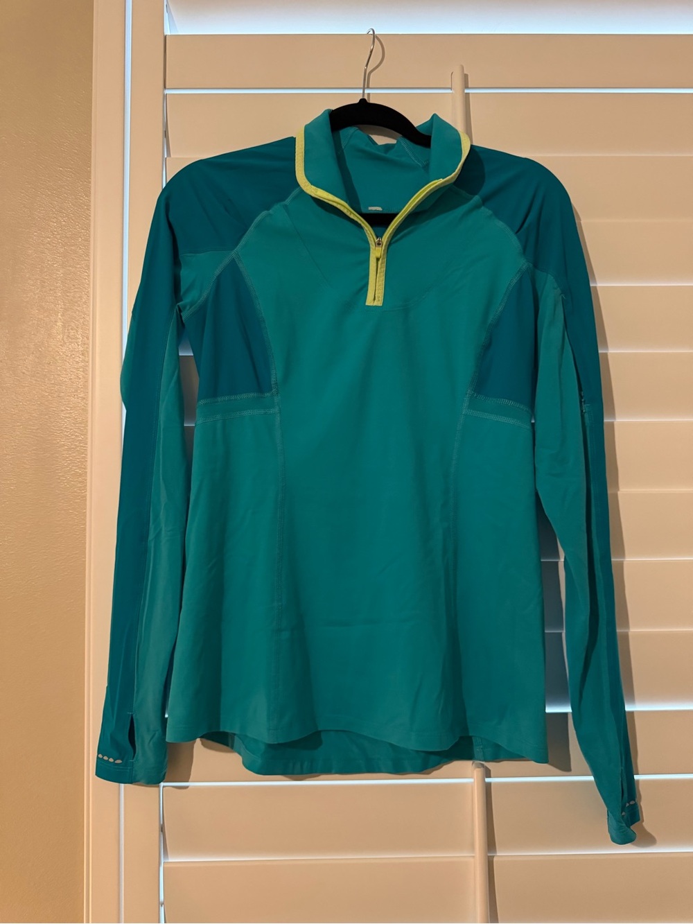 Lululemon trail bound 1/2 zip pullover- blue tropics